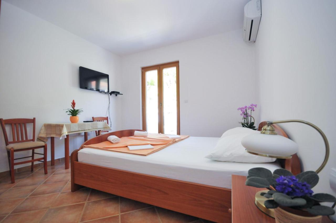 Tilia Apartment
